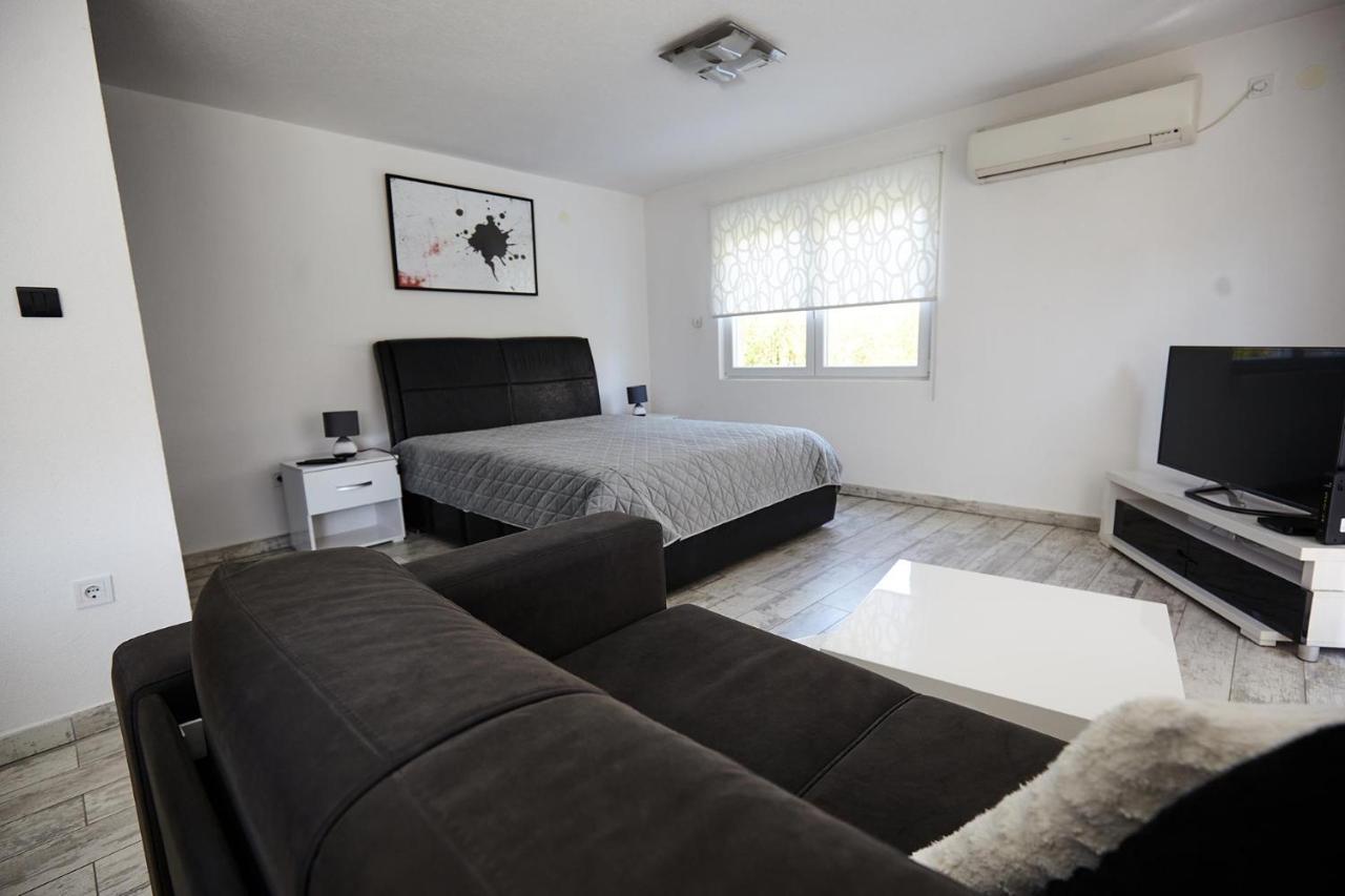Apartment Azulmburgo Vrnjačka Banja Εξωτερικό φωτογραφία